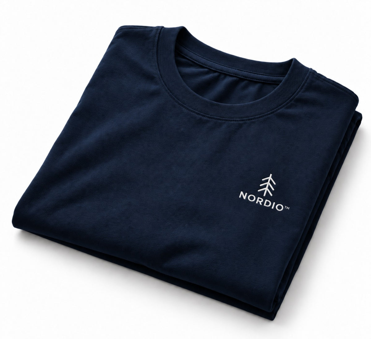 NORDIO Navy Blue T-shirt – hajtogatva, fehér háttérrel