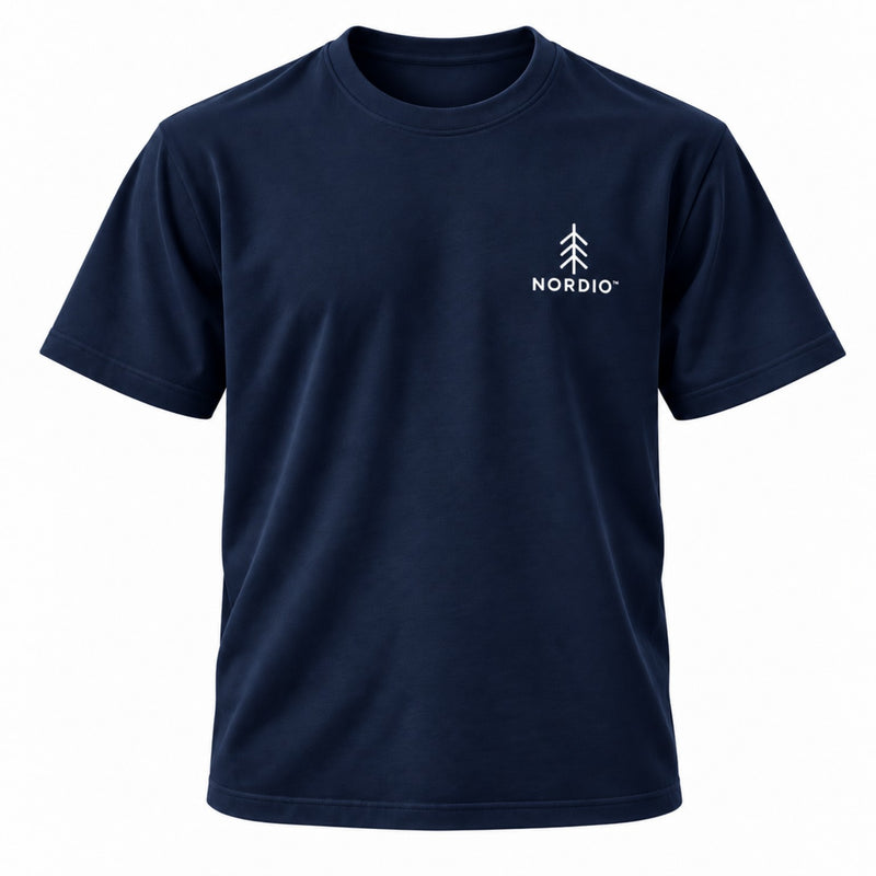 NORDIO Navy Blue T-shirt – elöl, mini fenyő logóval