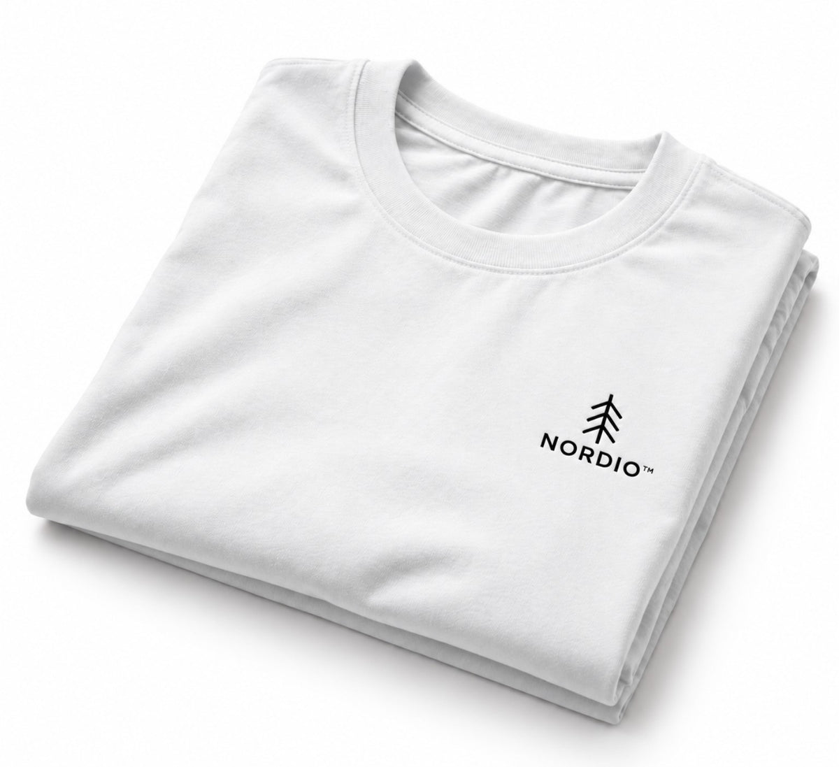 NORDIO Off White T-shirt – hajtogatva, fehér háttérrel