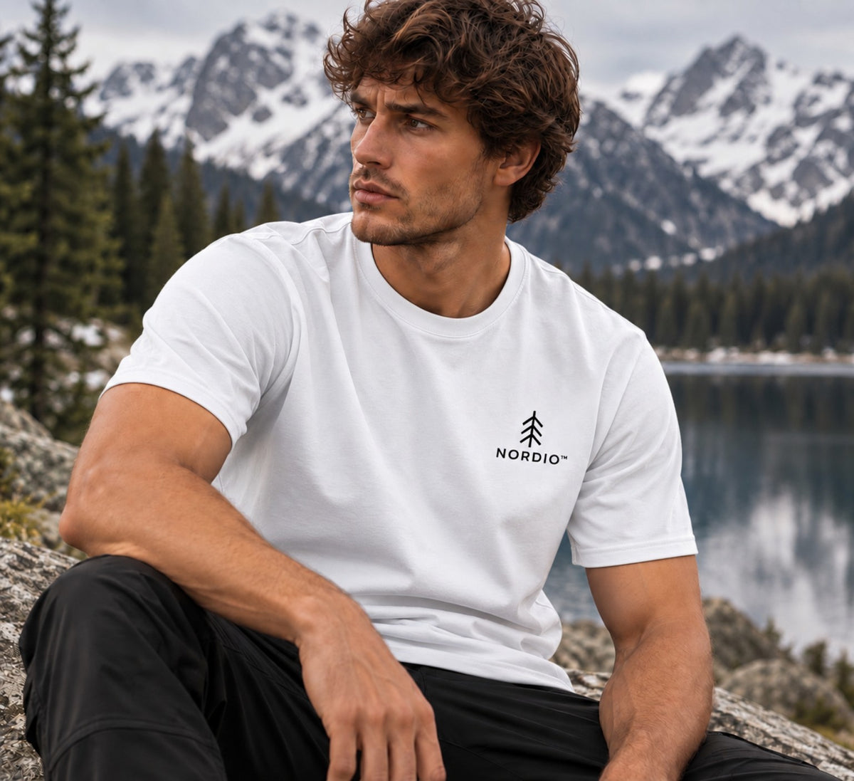 NORDIO Off White T-shirt – lifestyle fotó